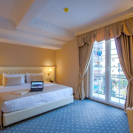 فندق لوت البوتيكي 5*